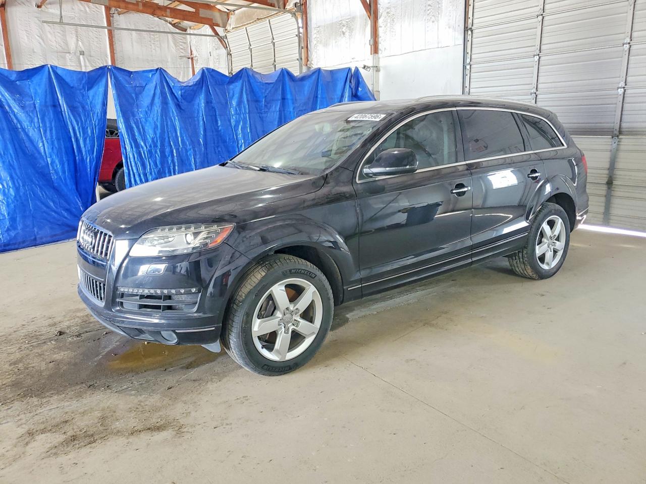 Salvage Audi Q7 Image