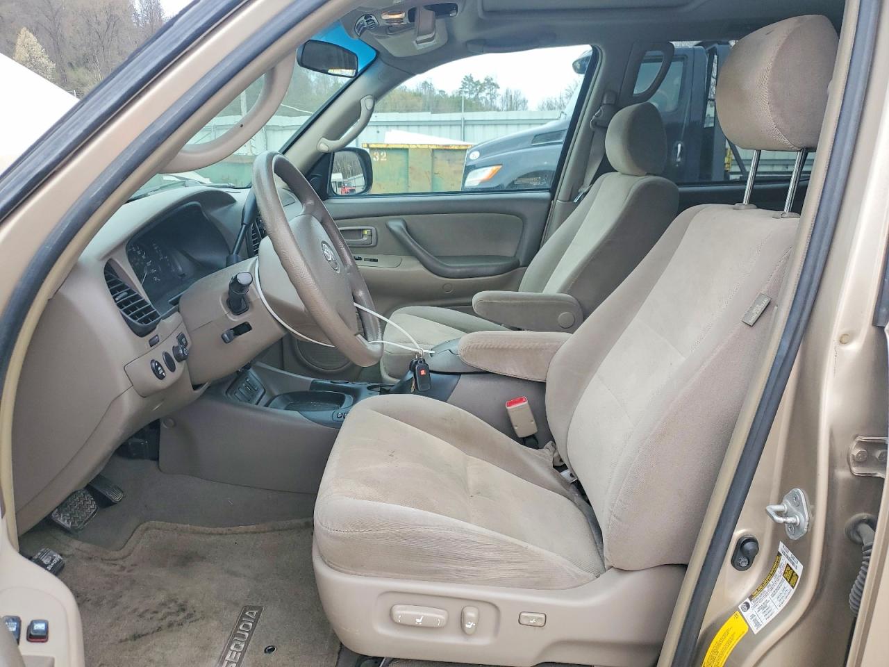 Toyota Sequoia Sr5