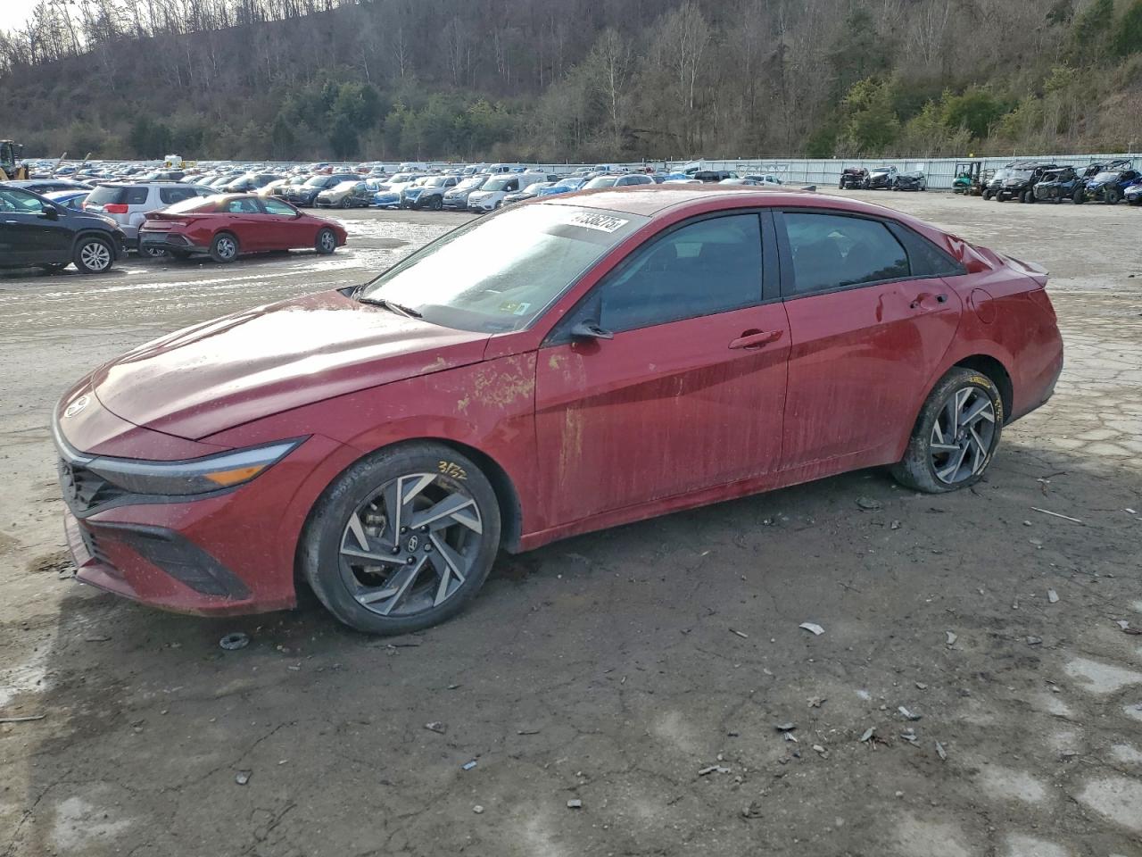 Salvage Hyundai ELANTRA Image