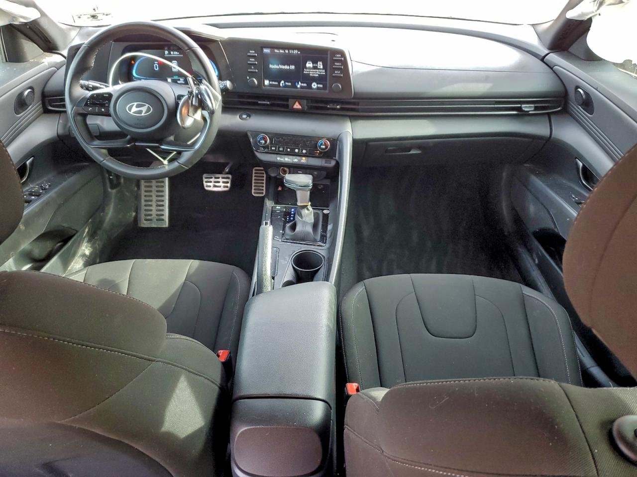 Hyundai ELANTRA Sel Sport