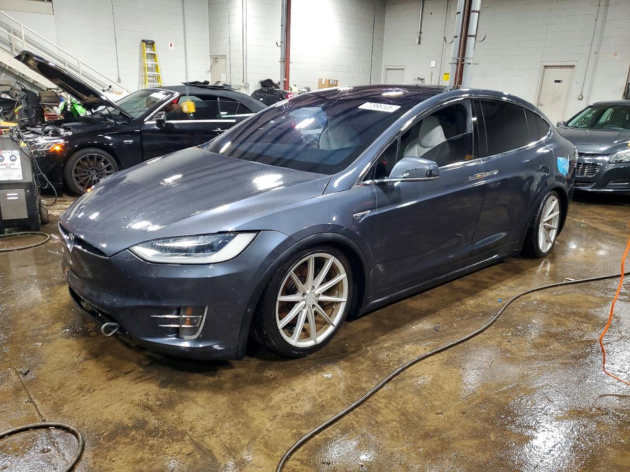 Salvage Tesla Model X Image