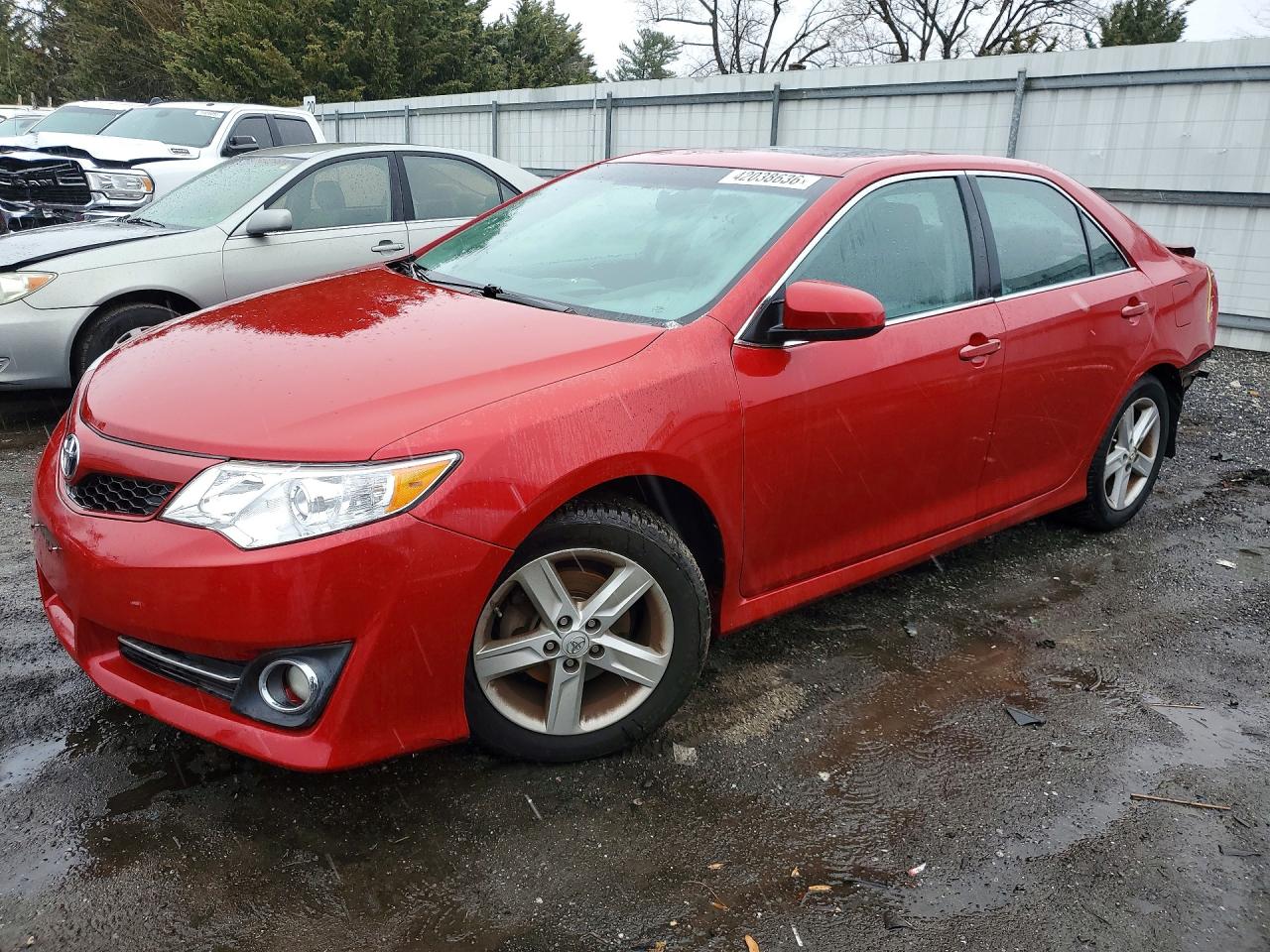 Salvage Toyota Camry Image