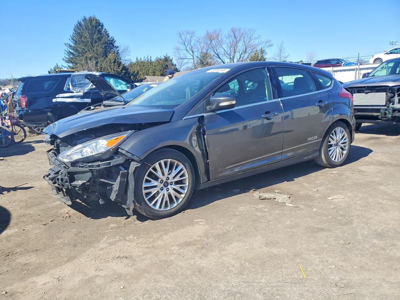 Salvage Ford Focus Image