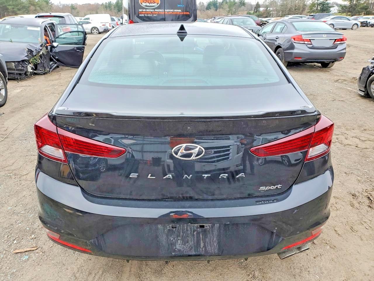 Hyundai ELANTRA Sport