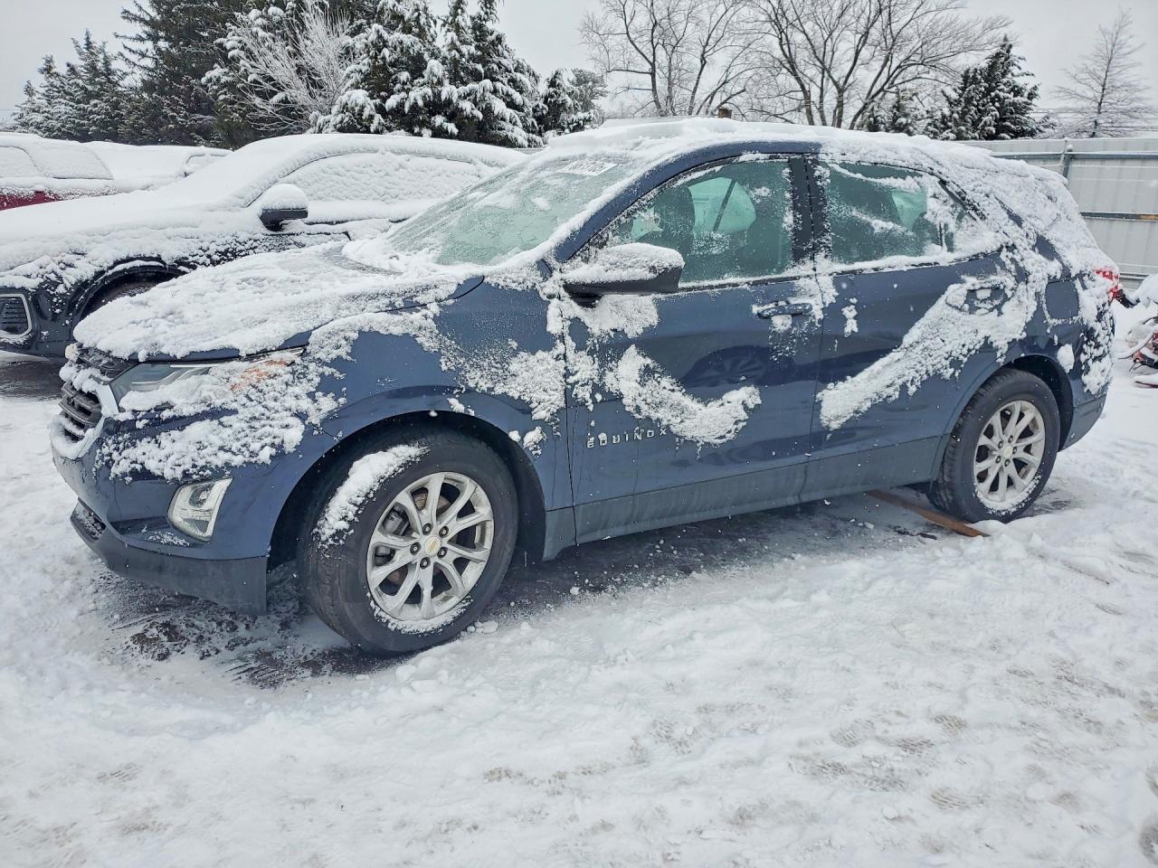 Salvage Chevrolet Equinox Image