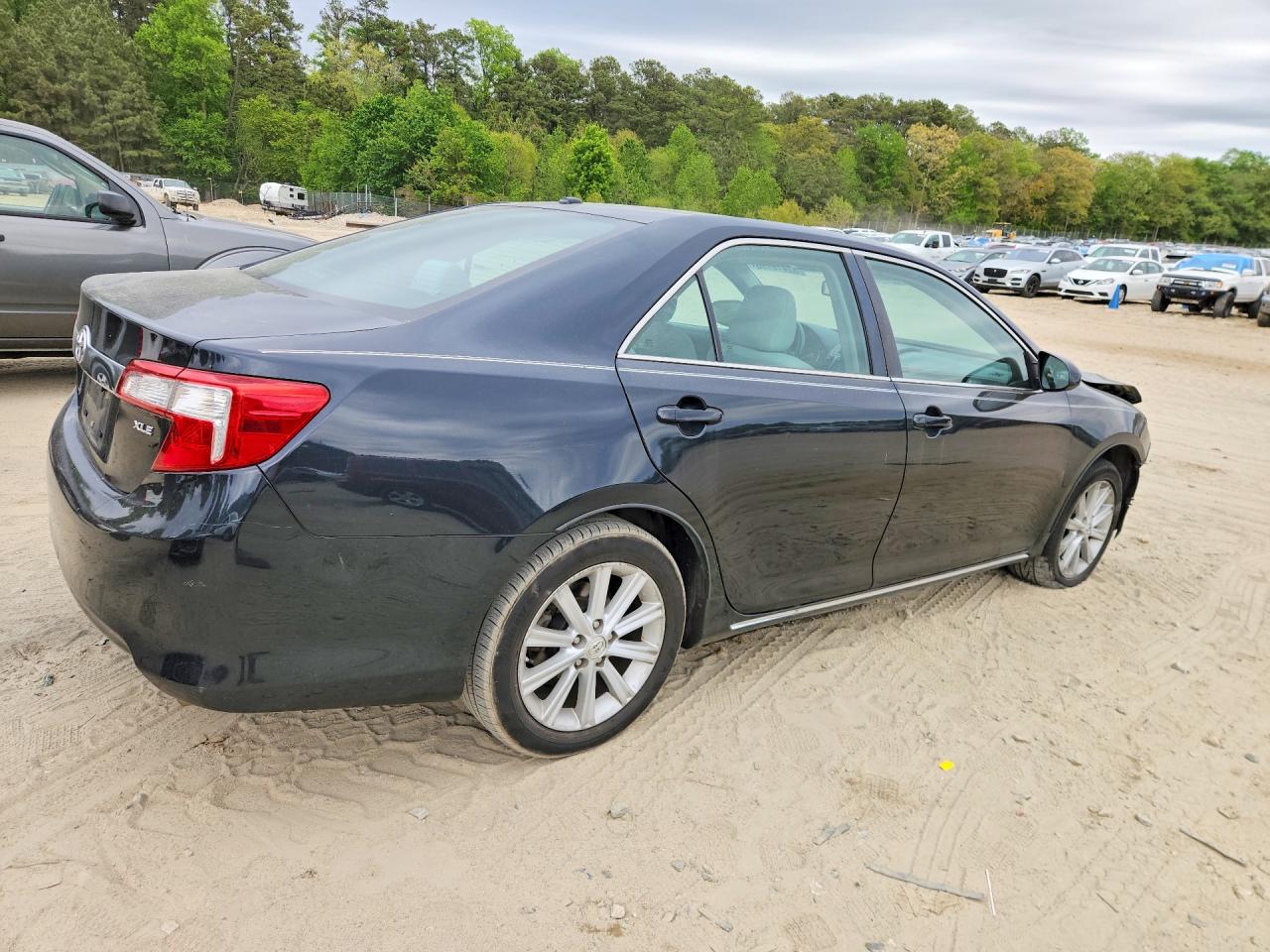 Toyota Camry Xle