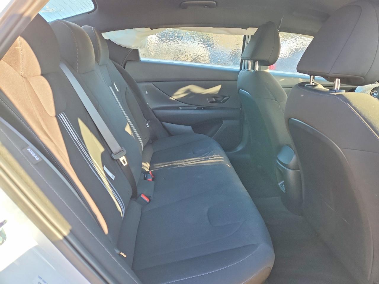 Hyundai ELANTRA Sel Sport