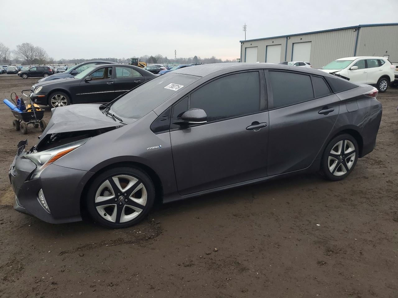 Salvage Toyota Prius Image