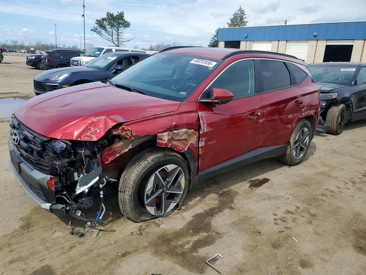 Salvage Hyundai TUCSON Image