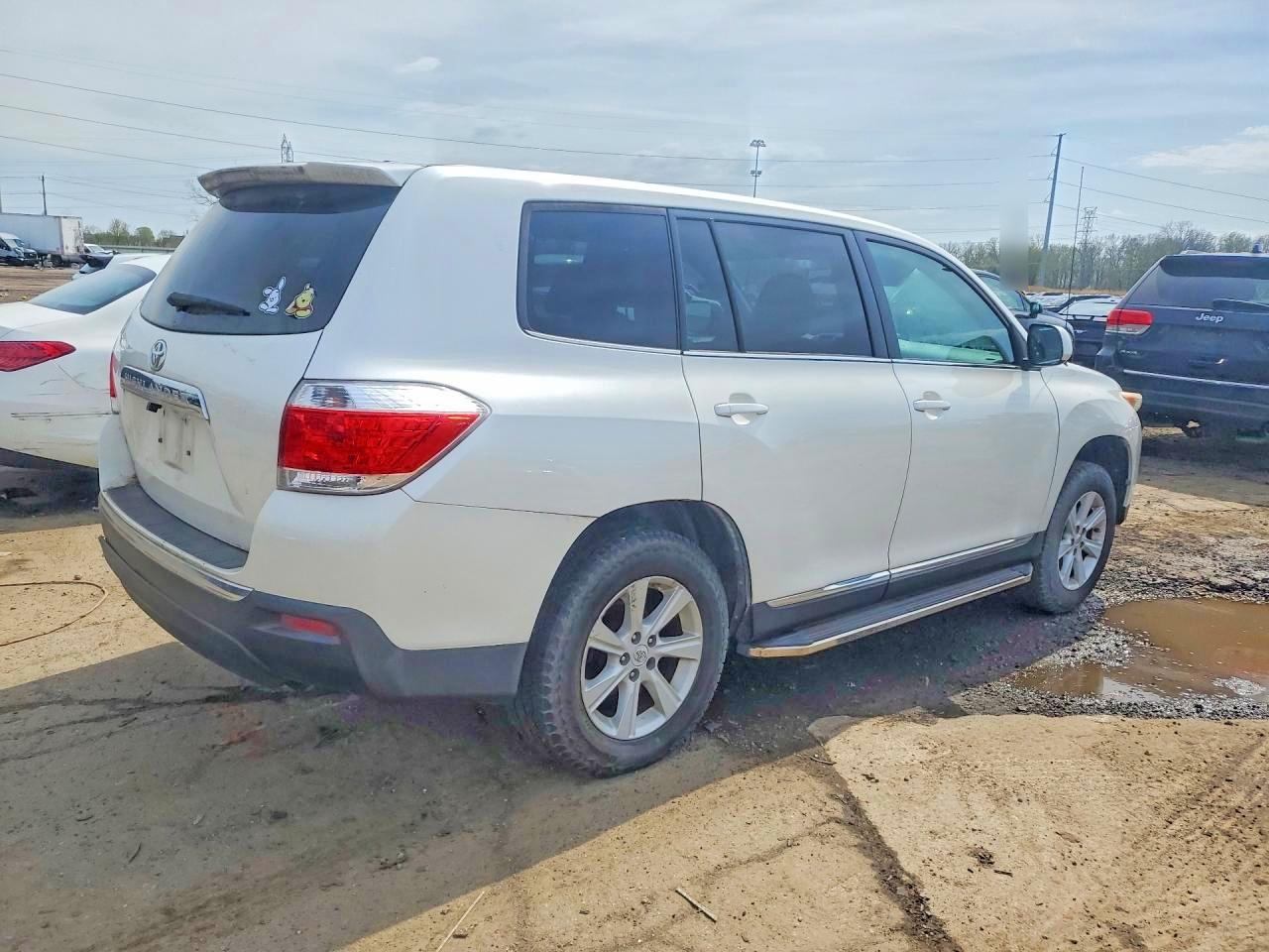 Toyota Highlander Base