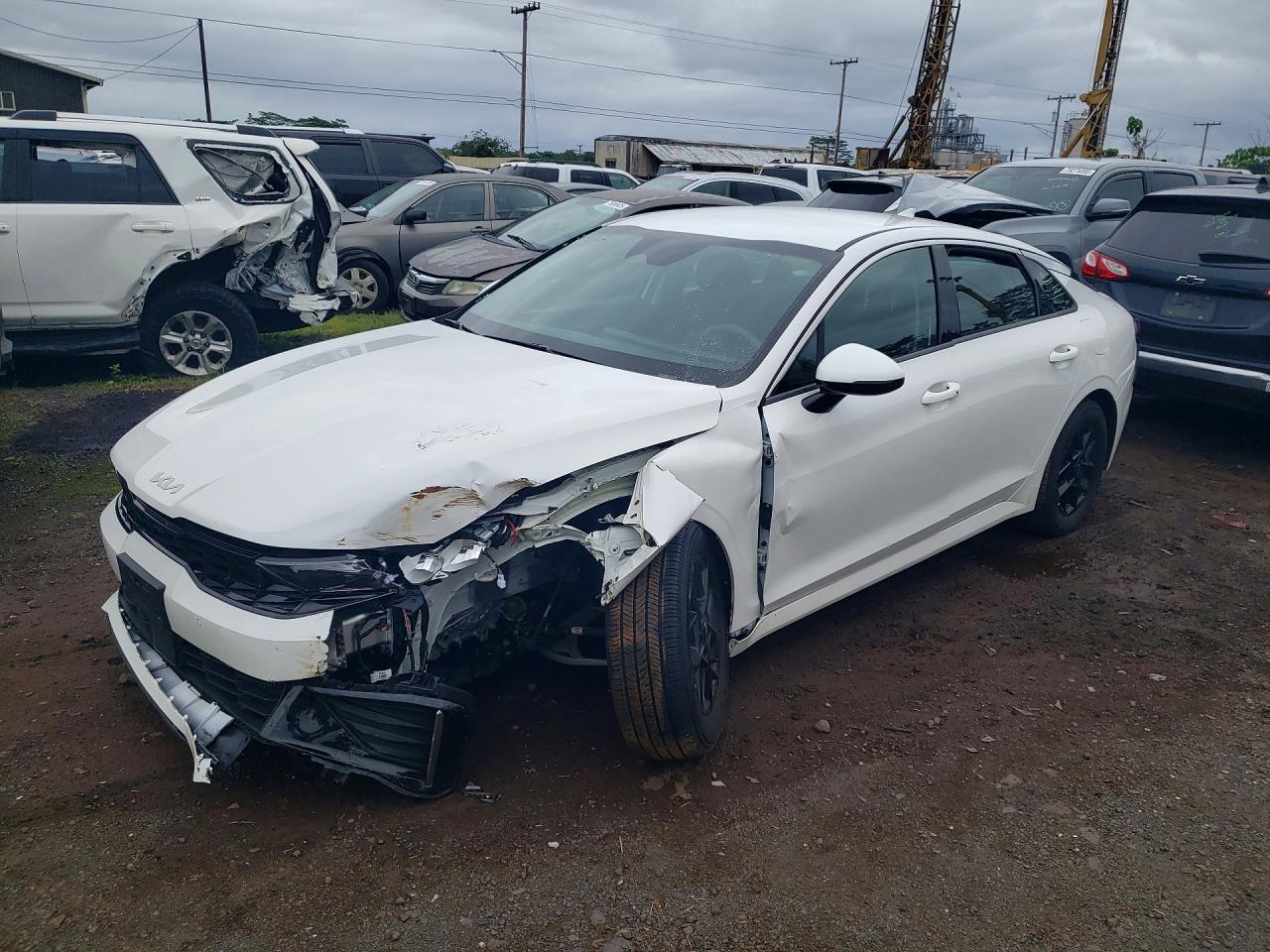 Salvage Kia K5 Image
