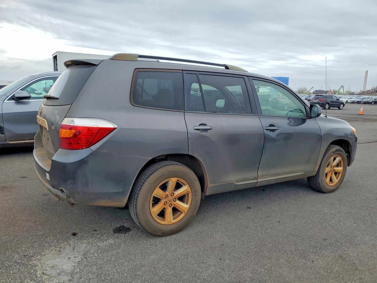 Toyota Highlander Base