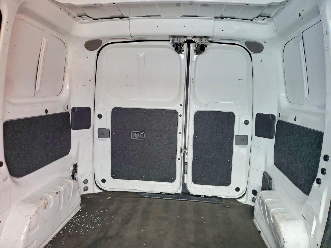 Nissan Nv