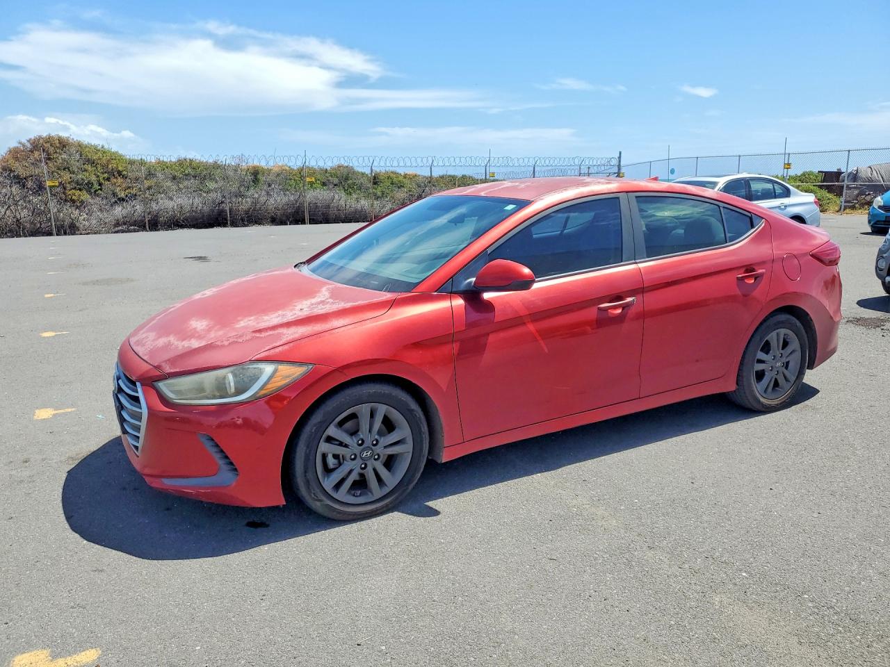 Salvage Hyundai ELANTRA Image