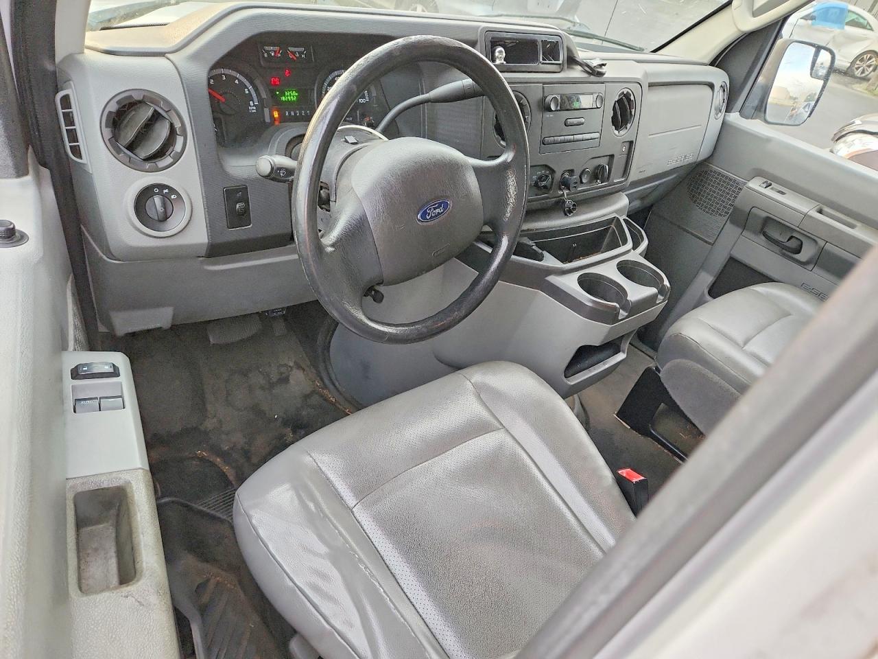 Ford Econoline E150 Van
