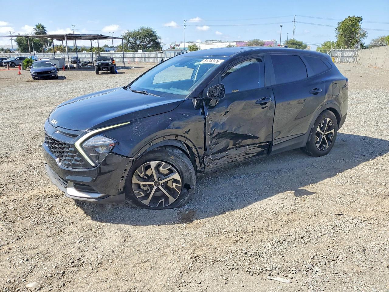 Salvage Kia Sportage Image