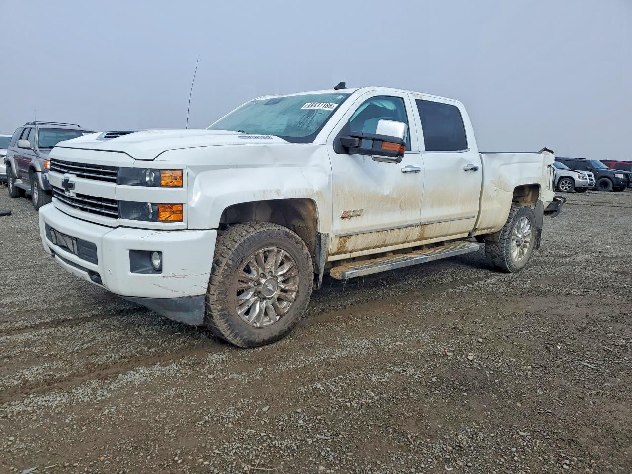 Salvage Chevrolet Silverado Image