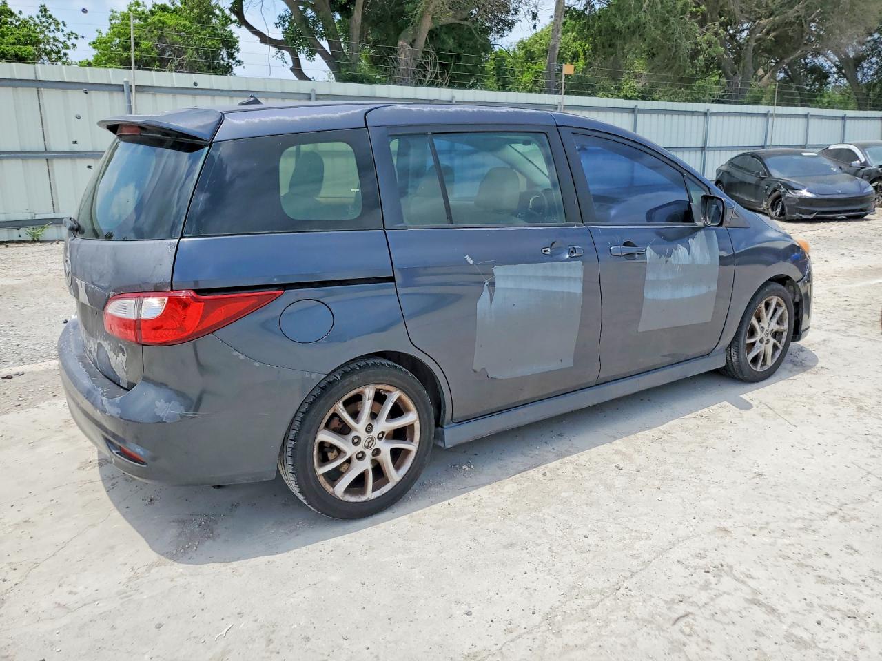 Mazda 5