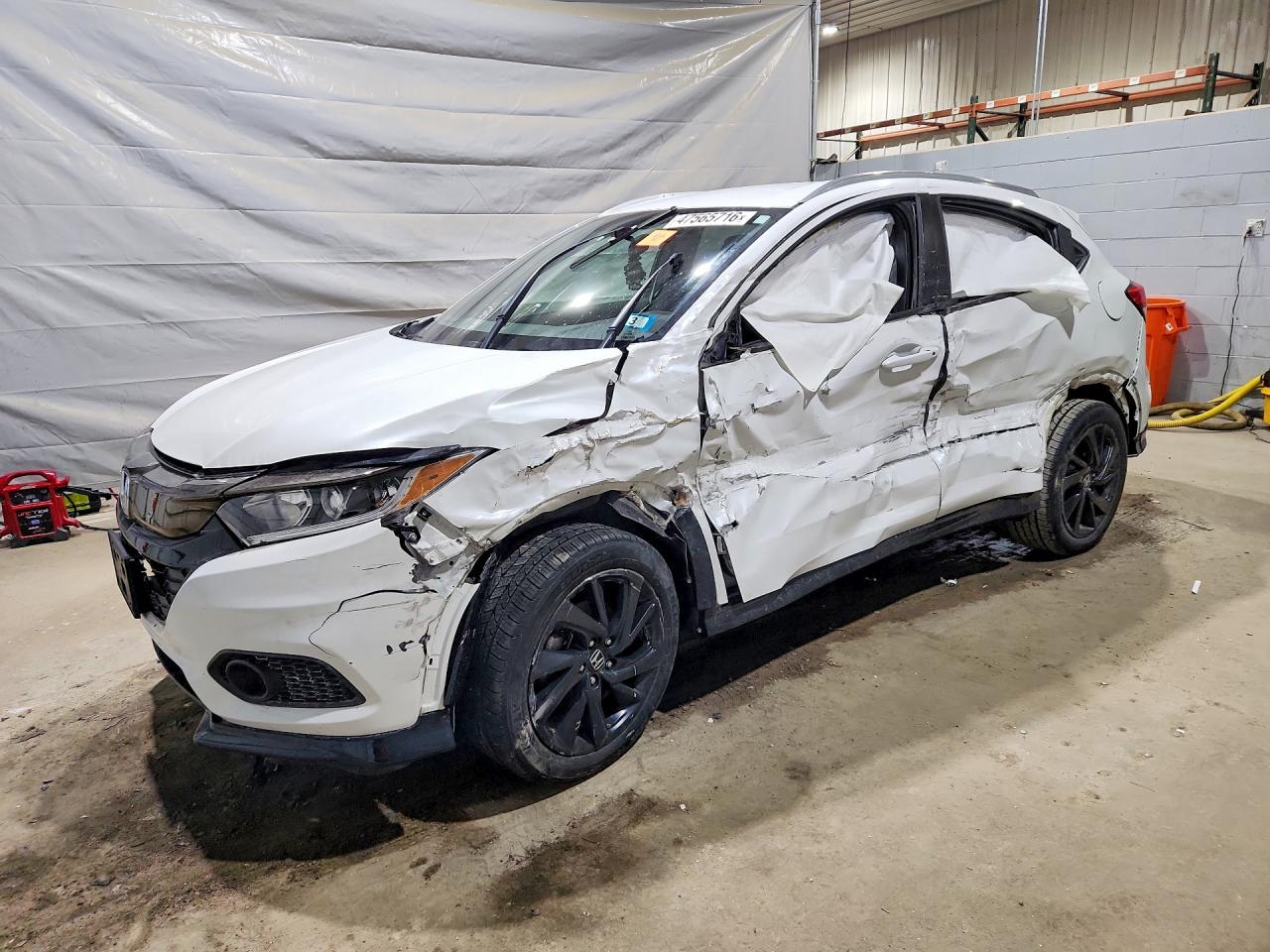 Salvage Honda HR-V Image
