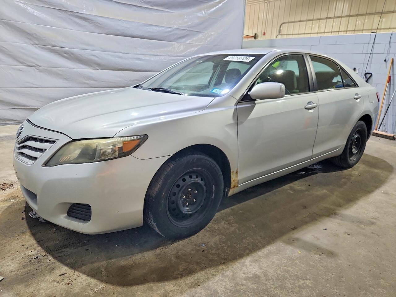 Salvage Toyota Camry Image