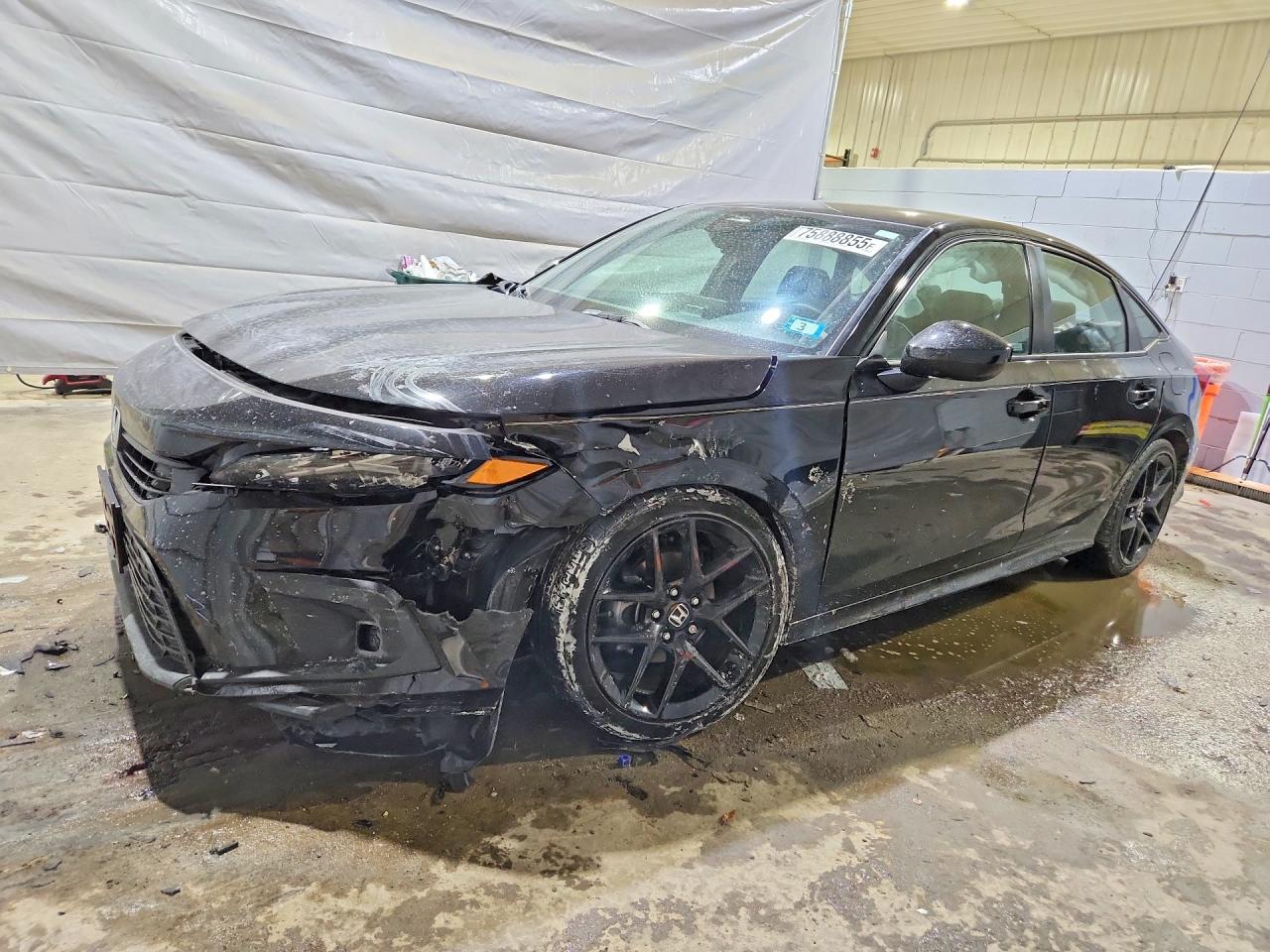 Salvage Honda Civic Image