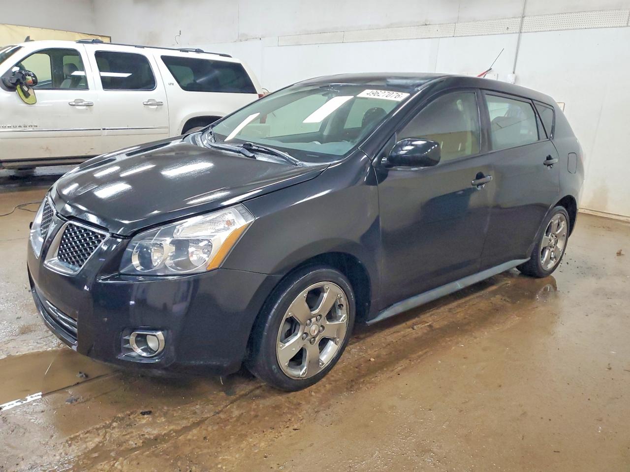 Salvage Pontiac Vibe Image