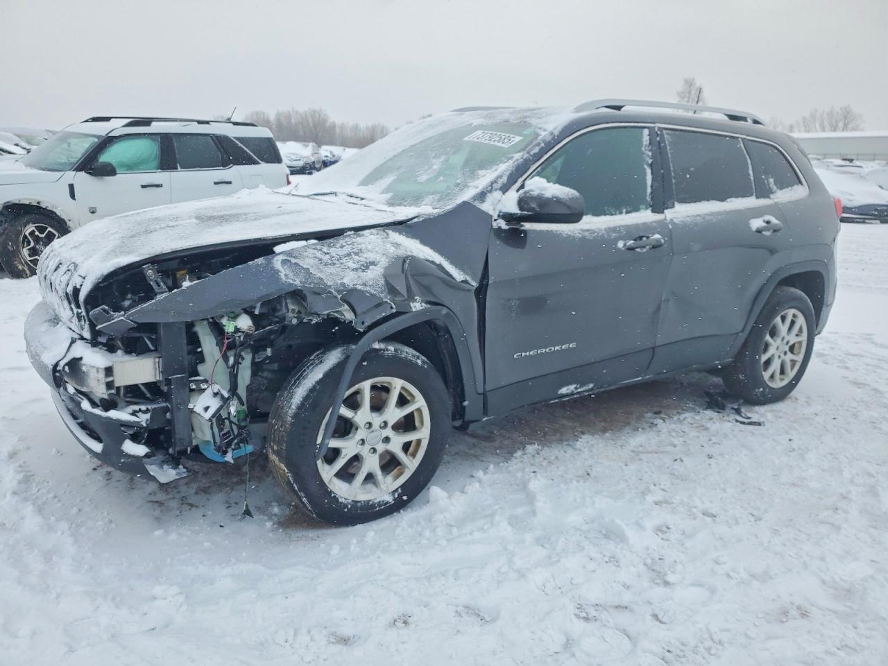 Salvage Jeep Grand Cherokee Image