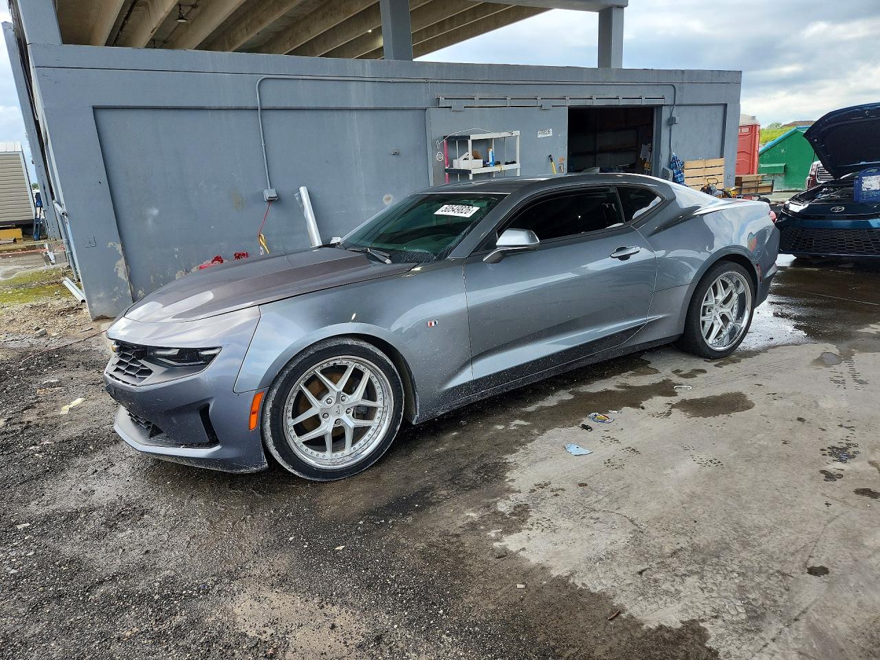 Salvage Chevrolet Camaro Image
