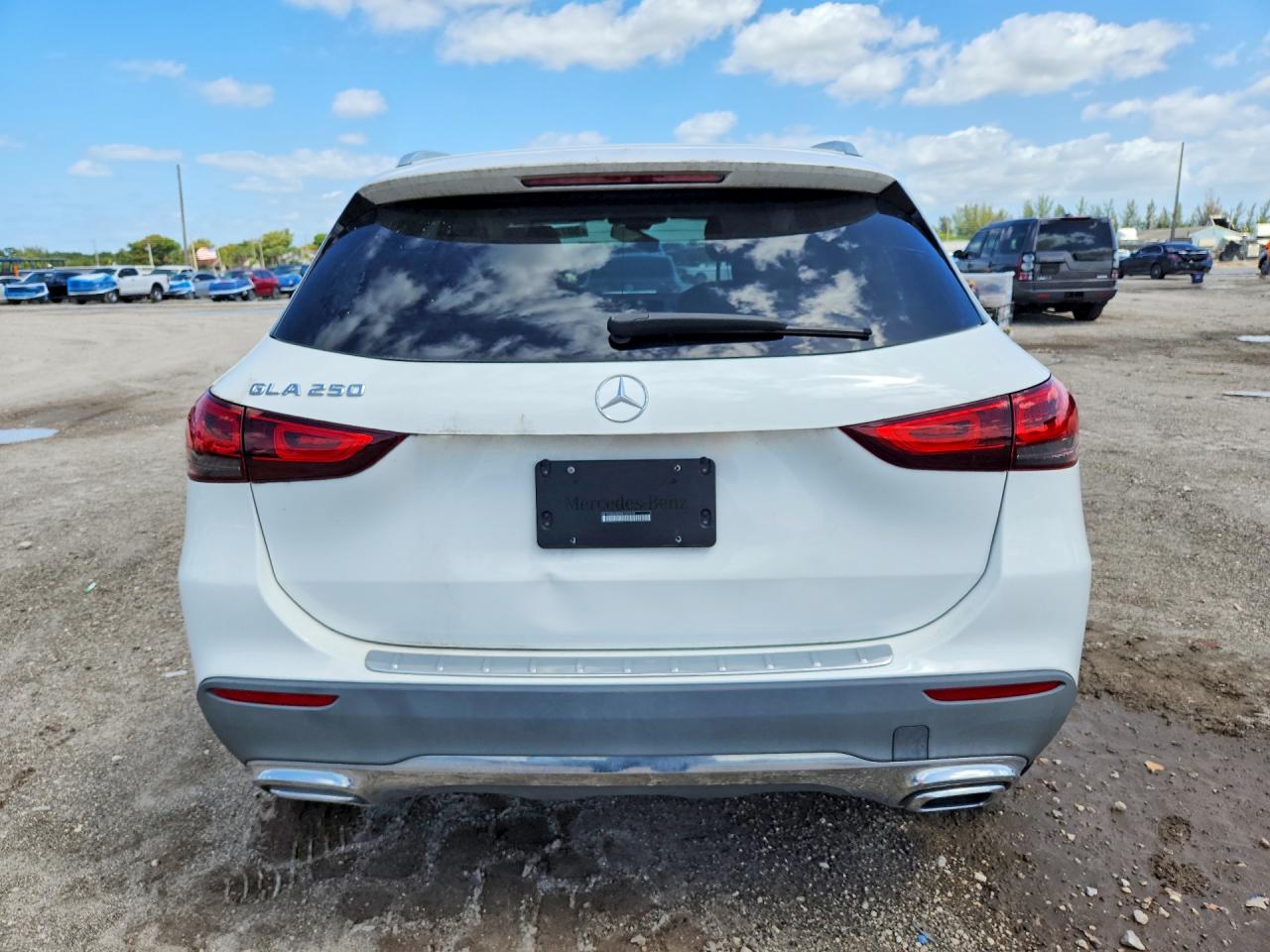 Mercedes-Benz GLA 250