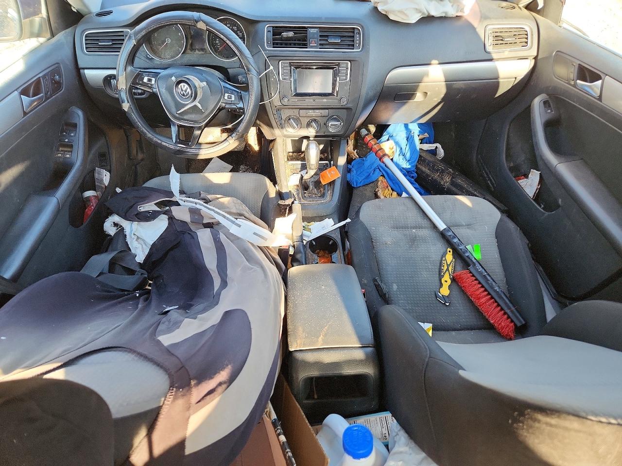 Volkswagen Jetta S