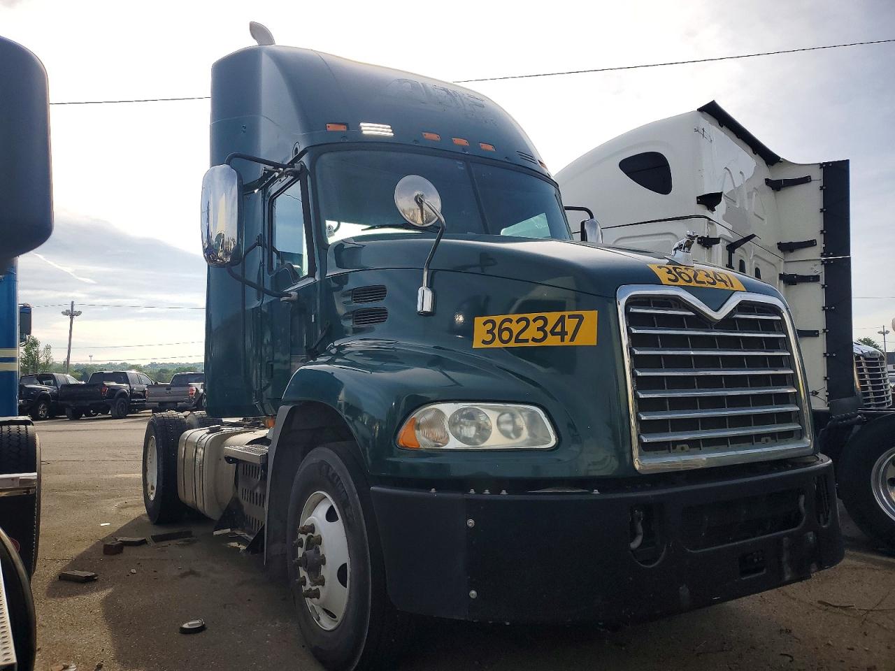 Salvage Mack Cxu613 Image