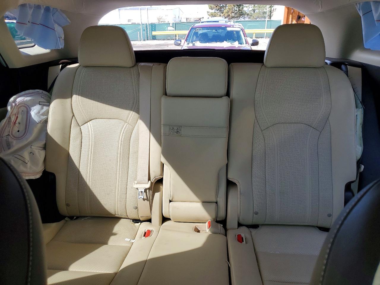 Lexus RX Base