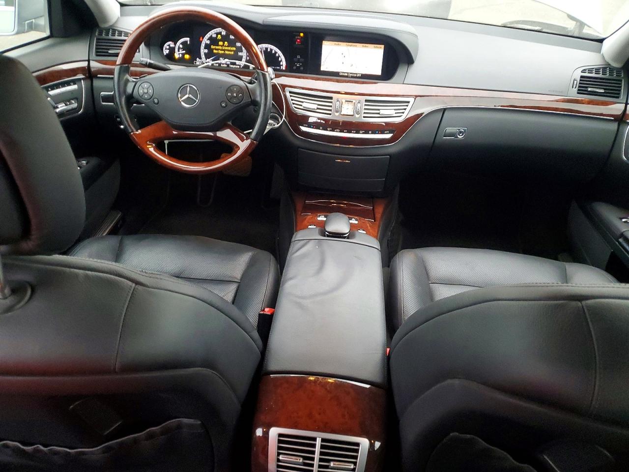 Mercedes-Benz S-Class 550