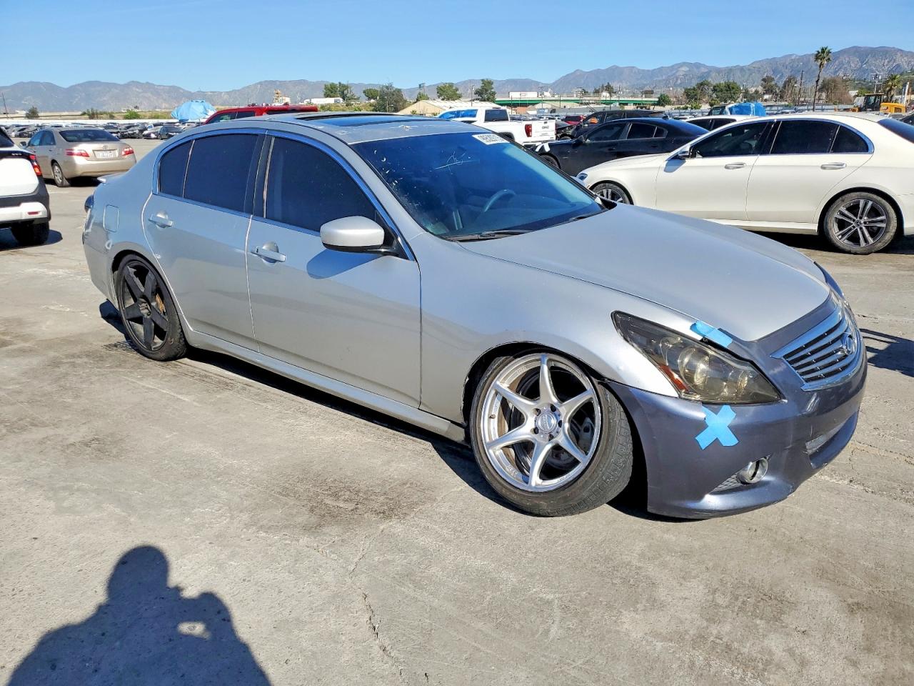 INFINITI G37 Base