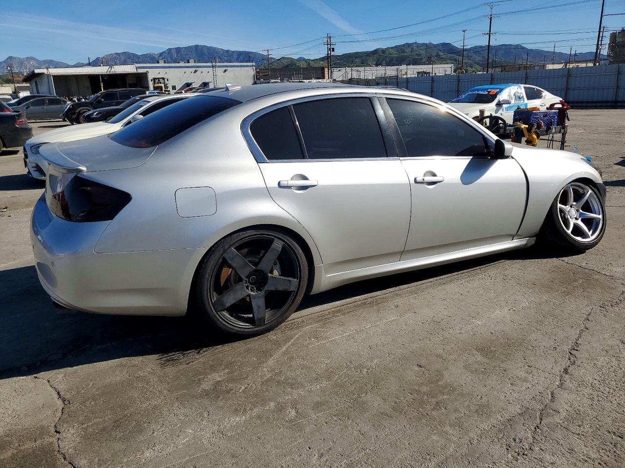 INFINITI G37 Base
