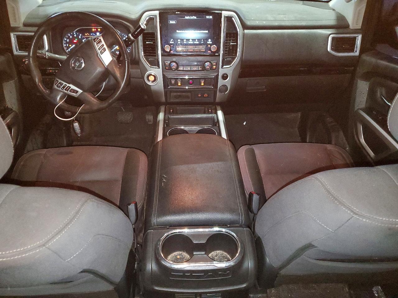 Nissan Titan Sv