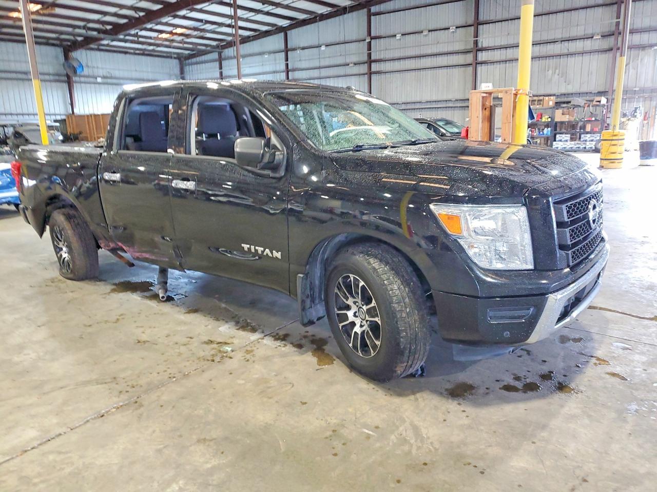 Nissan Titan Sv