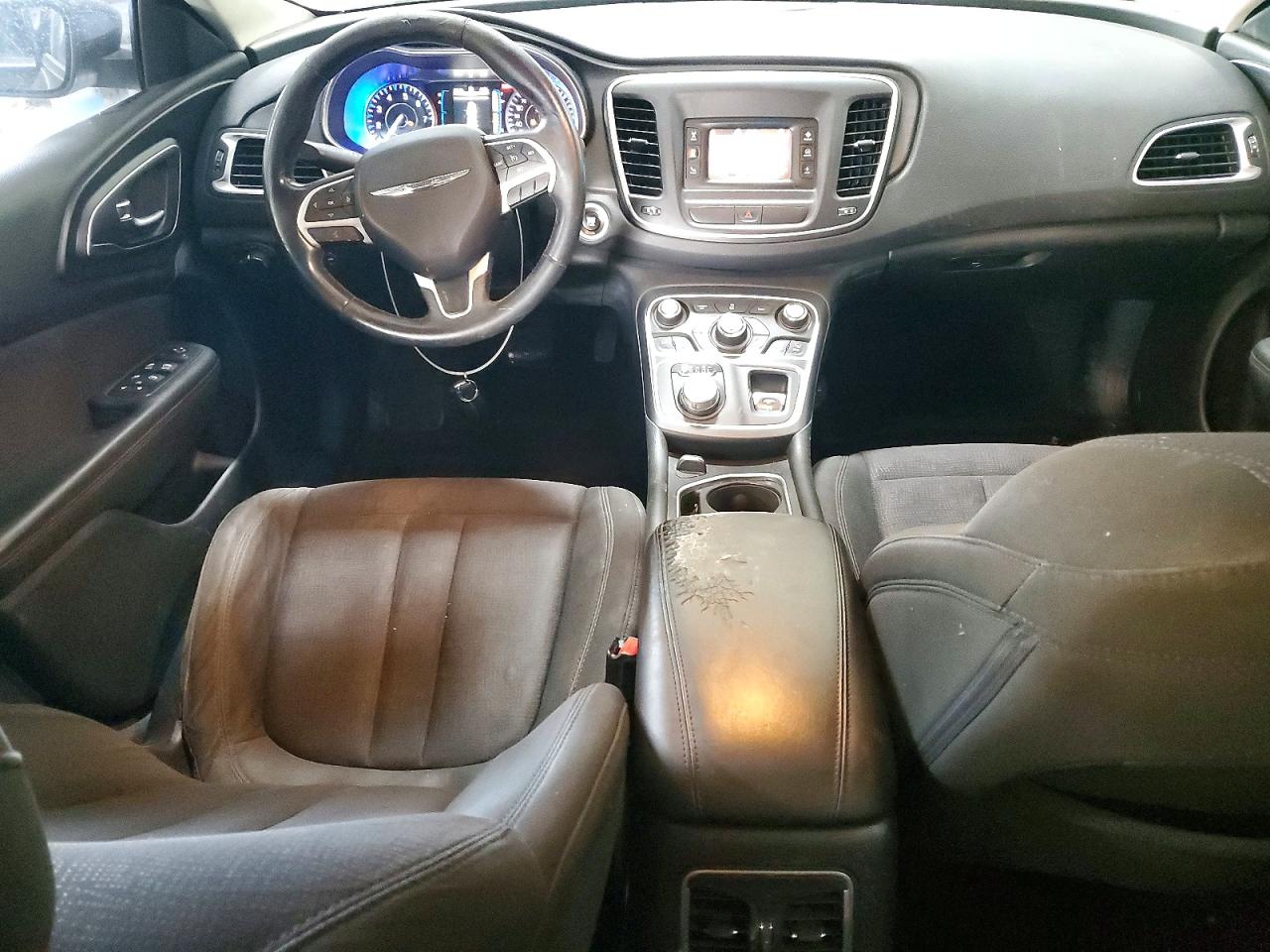 Chrysler 200