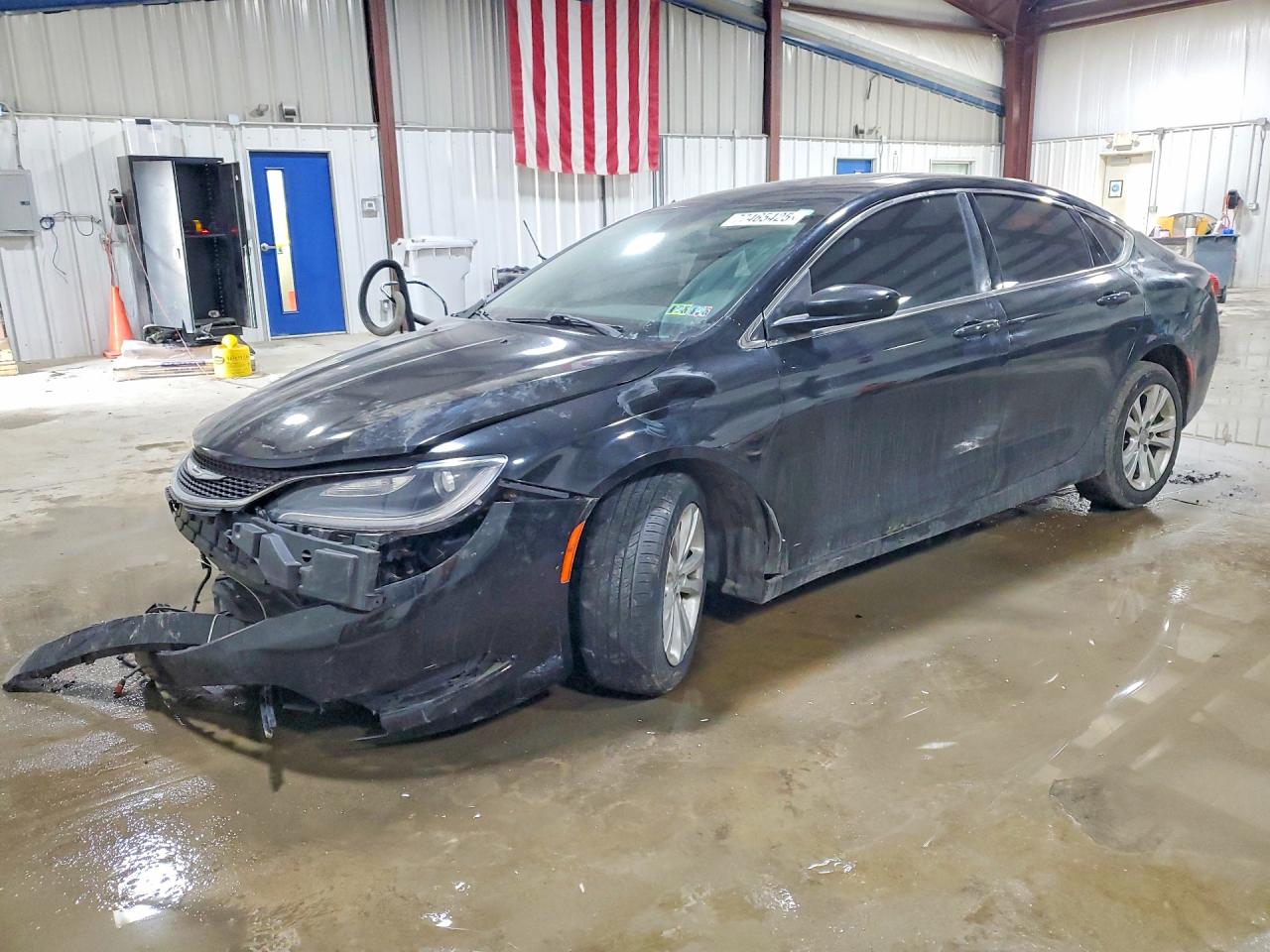 Salvage Chrysler 200 Image