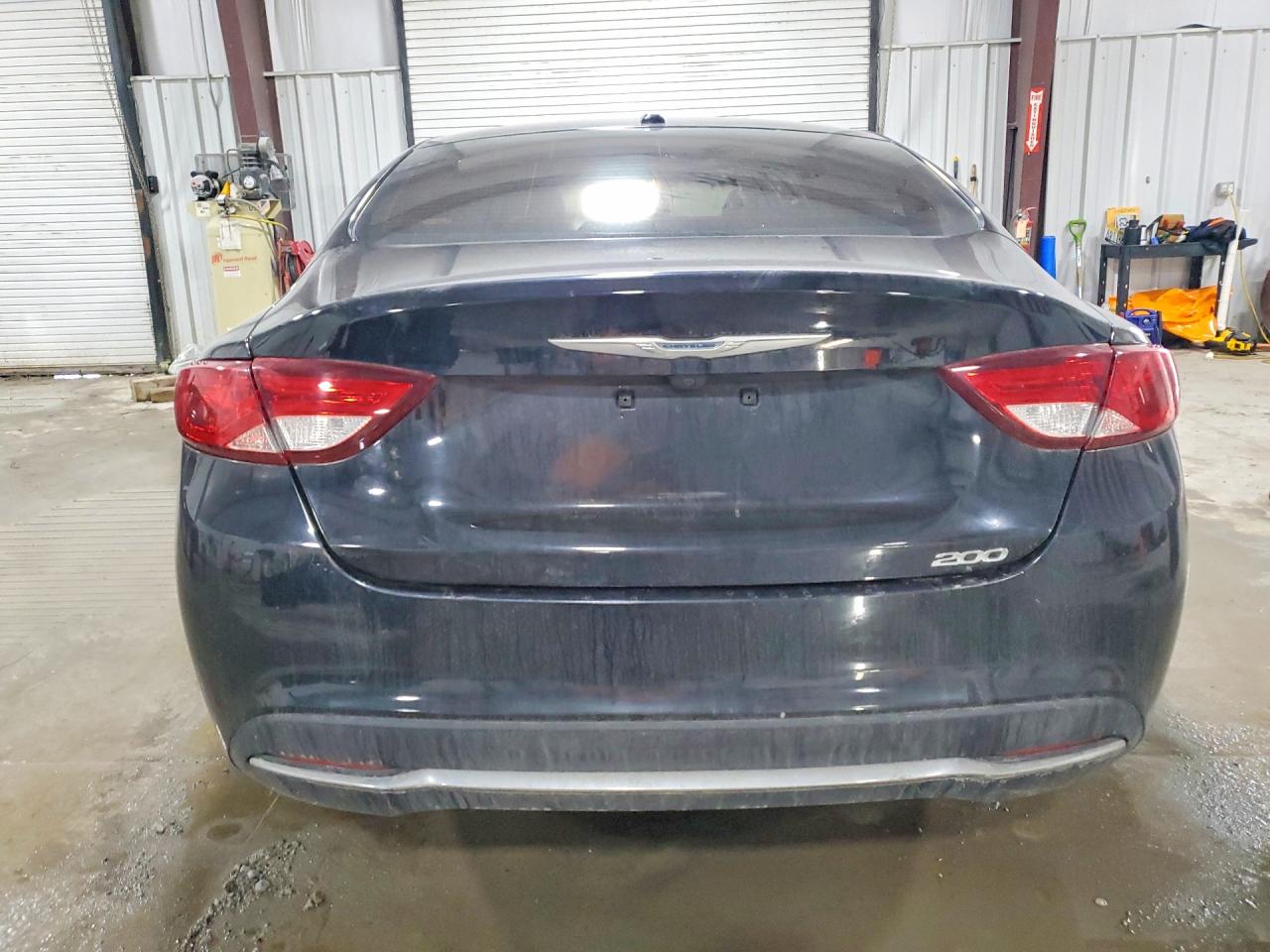 Chrysler 200