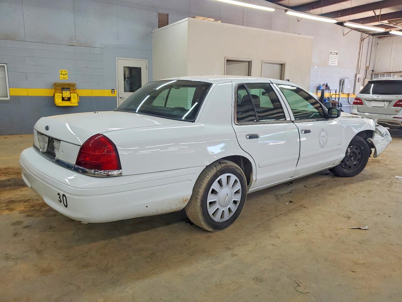 Ford Crown Vic