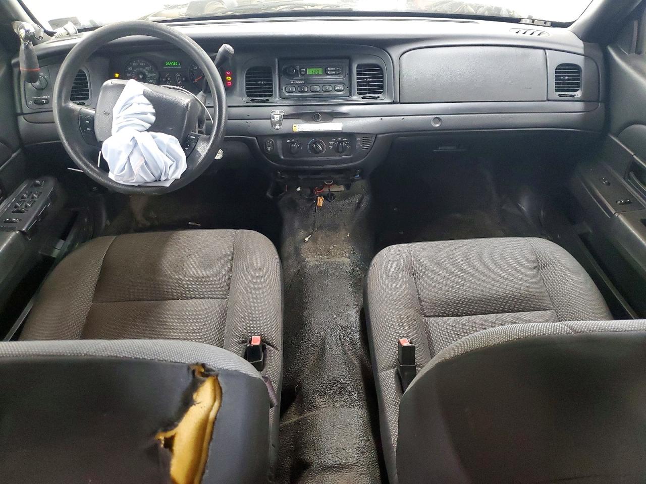 Ford Crown Vic