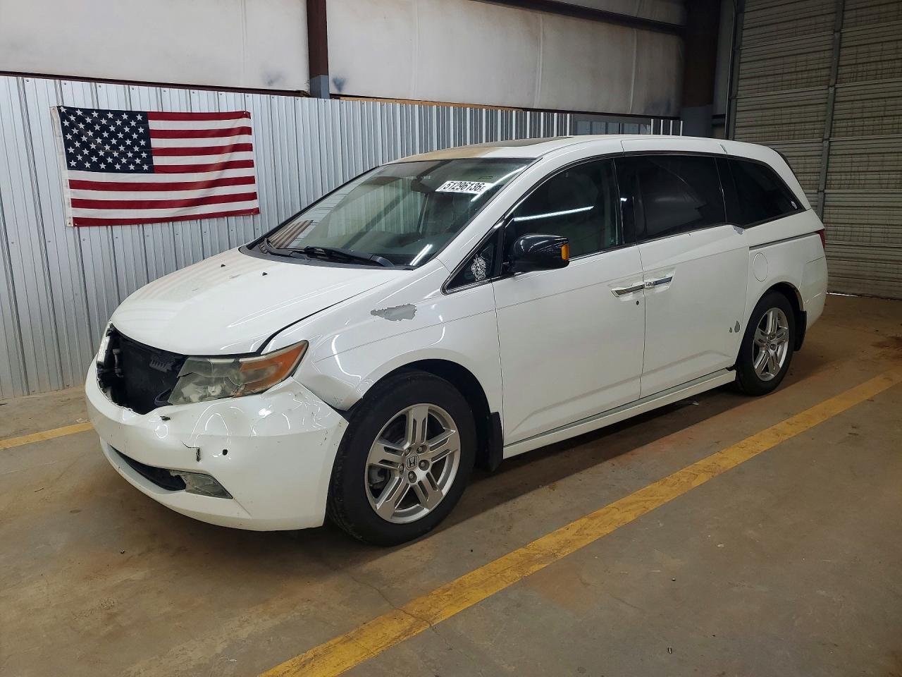 Salvage Honda Odyssey Image