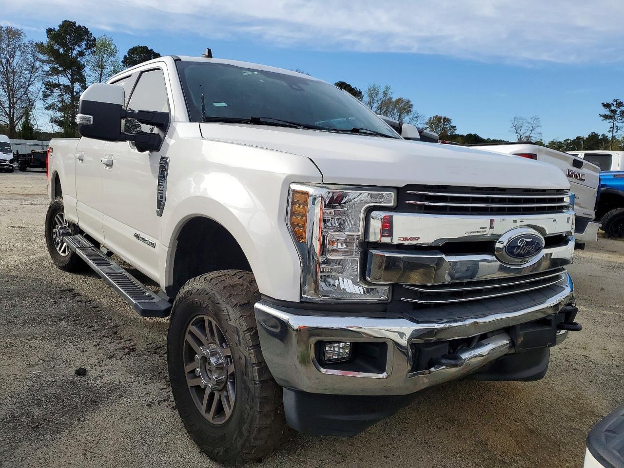 Salvage Ford F-350 Image