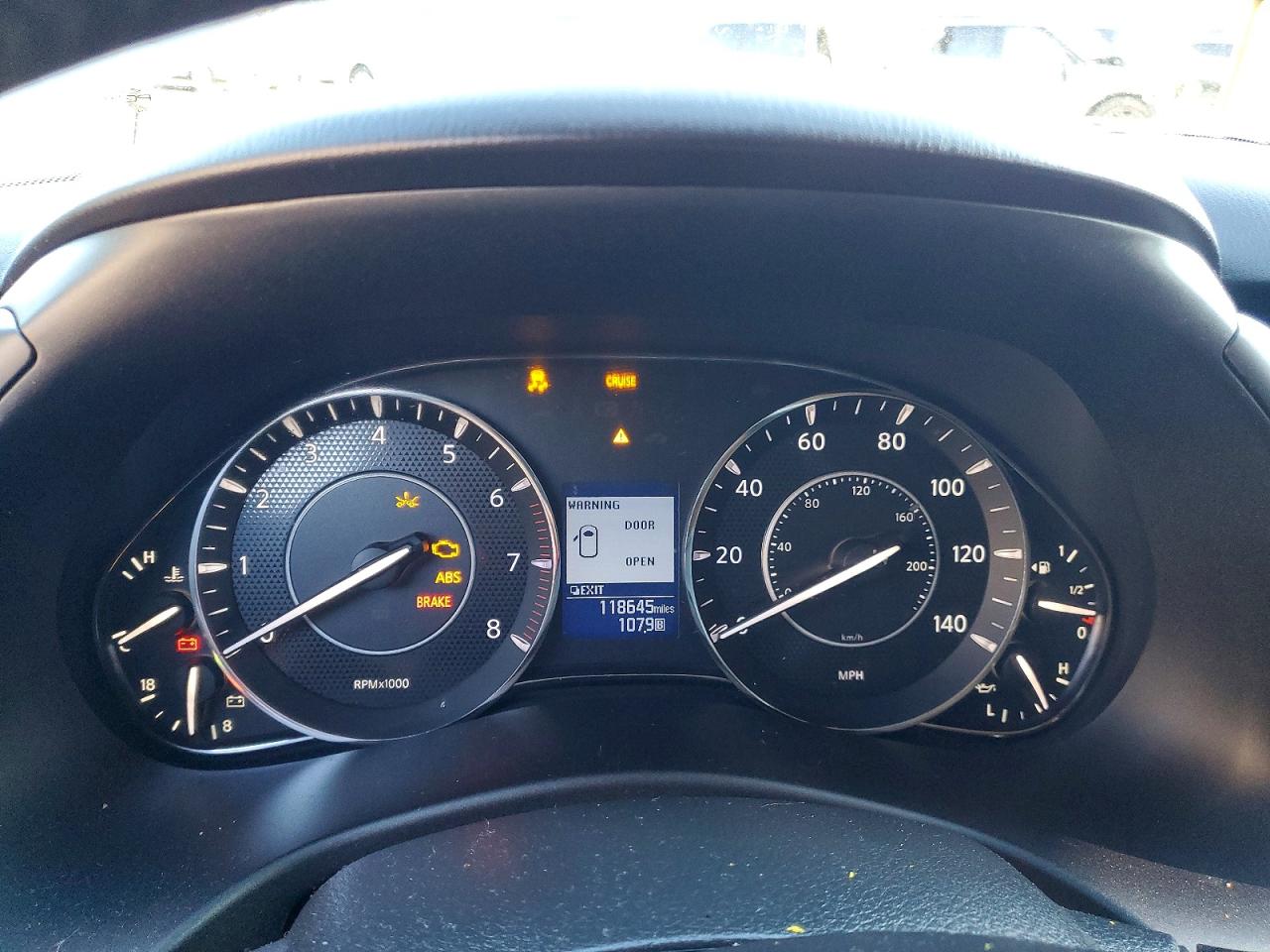 Nissan Armada Platinum