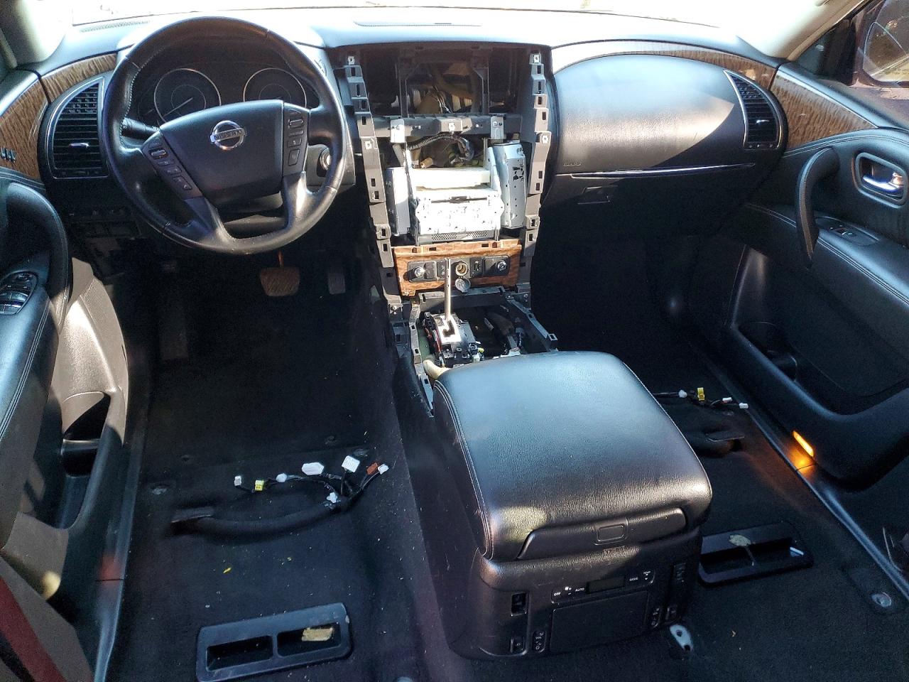Nissan Armada Platinum