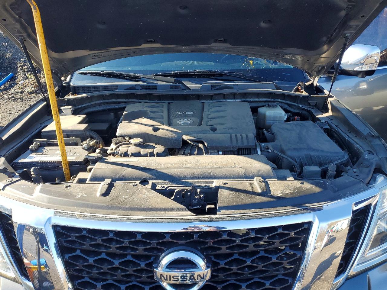Nissan Armada Platinum