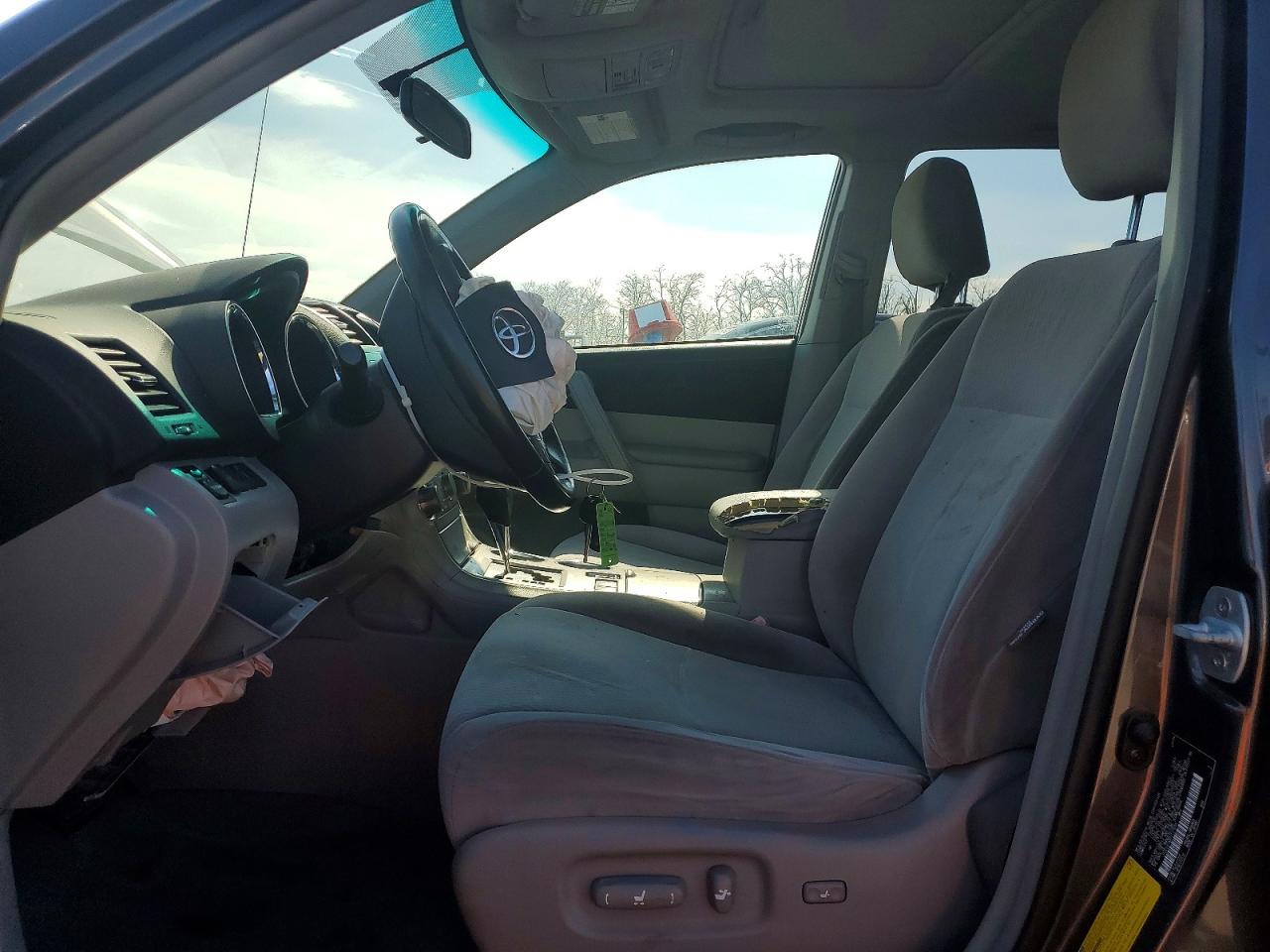 Toyota Highlander Base