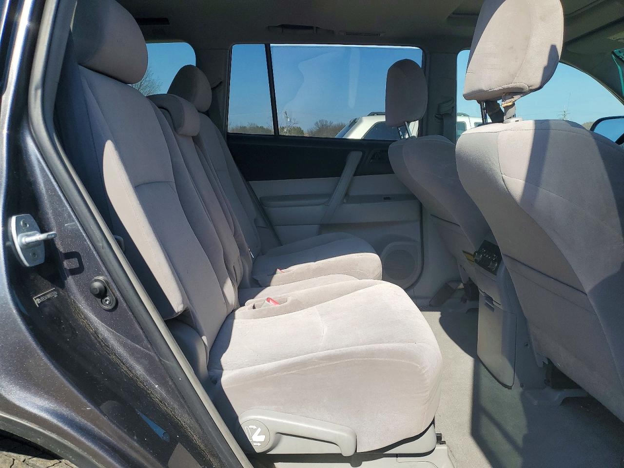 Toyota Highlander Base