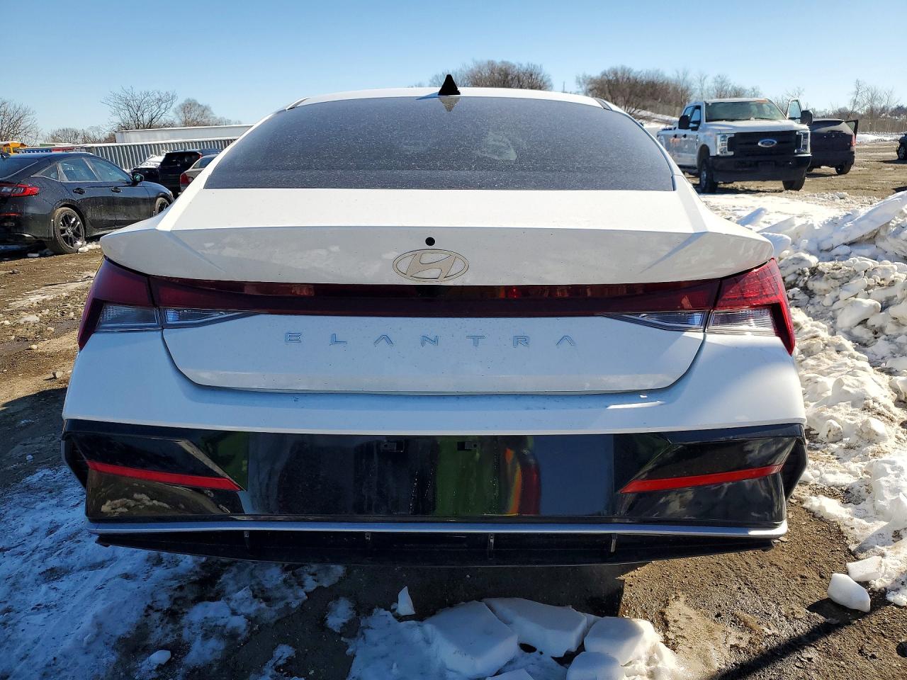 Hyundai ELANTRA Sel